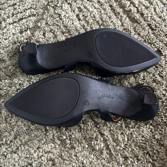 Black Slingback Kitten Heels - Picture 2 of 3